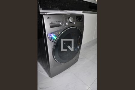 Apartamento à venda com 142m², 3 quartos e 3 vagas Apartamento à venda com 142m², 3 quartos e 3 vagasDetalhe - Área de Serviço