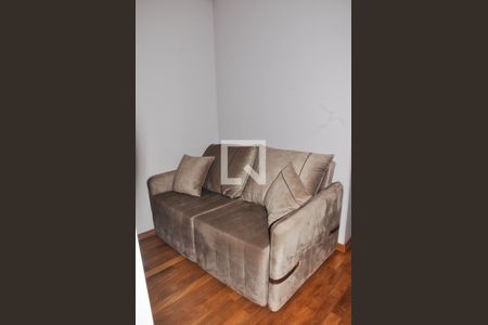 Apartamento à venda com 142m², 3 quartos e 3 vagas Apartamento à venda com 142m², 3 quartos e 3 vagasDetalhe - Sala de TV