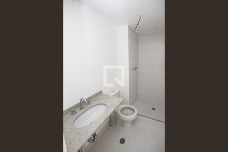 Apartamento para alugar com 86m², 2 quartos e 1 vaga Apartamento para alugar com 86m², 2 quartos e 1 vagaBanheiro da Suíte