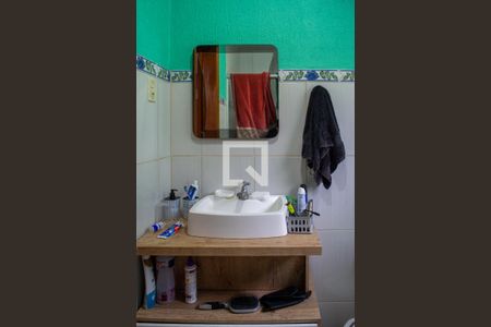 Casa à venda com 193m², 5 quartos e 2 vagas Casa à venda com 193m², 5 quartos e 2 vagasBanheiro