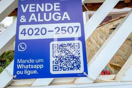 Casa à venda com 360m², 3 quartos e 6 vagas Casa à venda com 360m², 3 quartos e 6 vagasPlaca