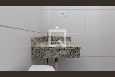 Casa de condomínio à venda com 34m², 1 quarto e sem vaga Casa de condomínio à venda com 34m², 1 quarto e sem vagaBanheiro