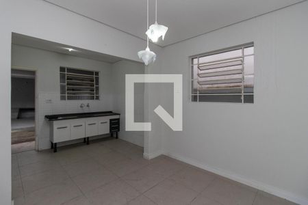 Casa à venda com 150m², 2 quartos e 4 vagas Casa à venda com 150m², 2 quartos e 4 vagasCopa