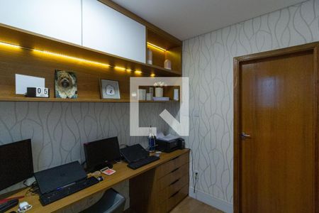 Casa à venda com 160m², 3 quartos e 2 vagasSuíte 2