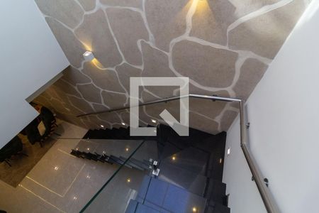 Casa à venda com 160m², 3 quartos e 2 vagasEscada