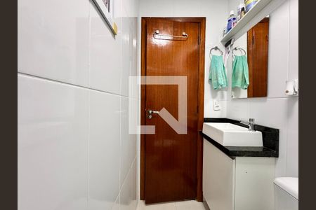 Apartamento à venda com 51m², 2 quartos e 2 vagas Apartamento à venda com 51m², 2 quartos e 2 vagasBanheiro