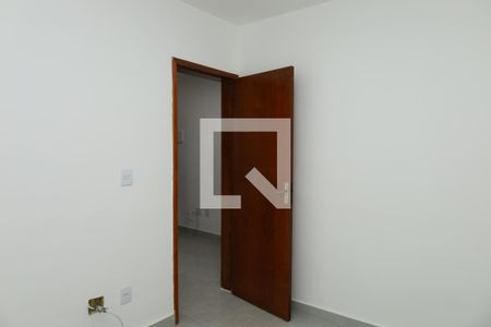 Quarto 2 de apartamento para alugar com 2 quartos, 40m² em Vila Santana, São Paulo