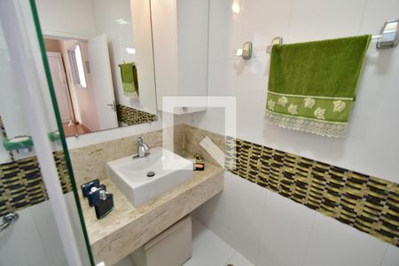 Casa à venda com 459m², 3 quartos e 5 vagasBanheiro Suíte 2