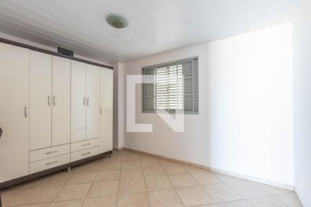 Casa à venda com 246m², 3 quartos e 4 vagas Casa à venda com 246m², 3 quartos e 4 vagasQuarto 2