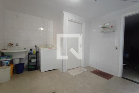 Casa à venda com 320m², 3 quartos e 2 vagasÁrea de Serviço