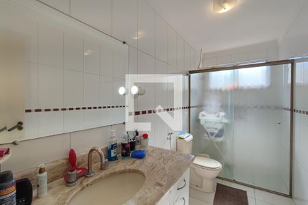 Casa à venda com 320m², 3 quartos e 2 vagasBanheiro