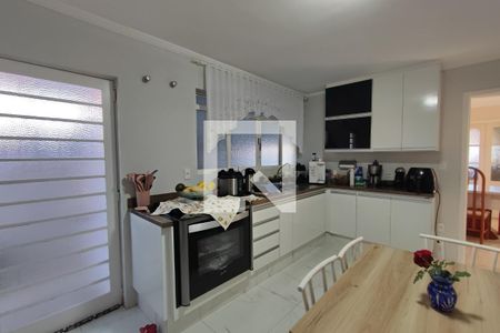 Casa à venda com 320m², 3 quartos e 2 vagasCozinha