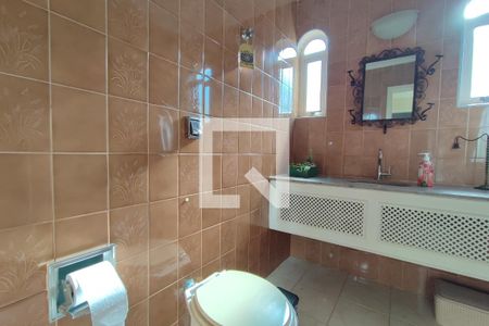 Casa à venda com 320m², 3 quartos e 2 vagasLavabo