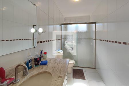 Casa à venda com 320m², 3 quartos e 2 vagasBanheiro