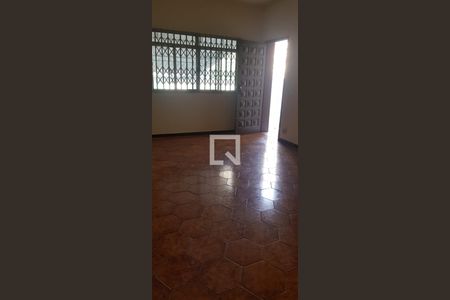 Casa à venda com 200m², 3 quartos e 1 vaga Casa à venda com 200m², 3 quartos e 1 vagaSala