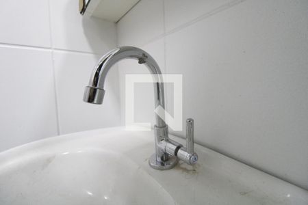 Banheiro de kitnet/studio para alugar com 1 quarto, 30m² em Cidade Universitária, Campinas
