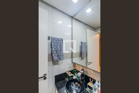 Apartamento à venda com 69m², 3 quartos e 1 vaga Apartamento à venda com 69m², 3 quartos e 1 vagaBanheiro do Quarto 2