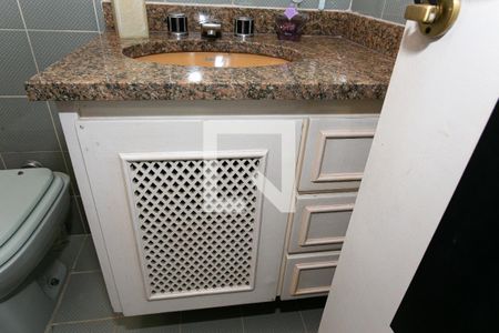 Casa à venda com 250m², 4 quartos e 2 vagasBanheiro da Suíte 2