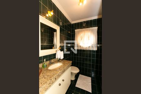 Casa à venda com 250m², 4 quartos e 2 vagasLavabo