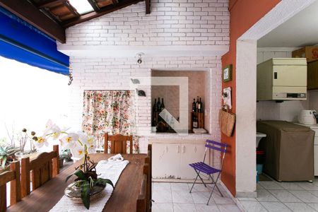 Casa à venda com 250m², 4 quartos e 2 vagasQuintal