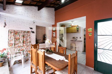 Casa à venda com 250m², 4 quartos e 2 vagasQuintal