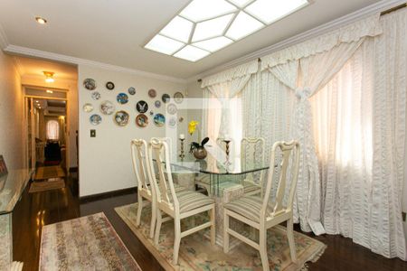 Casa à venda com 250m², 4 quartos e 2 vagasSala de jantar 