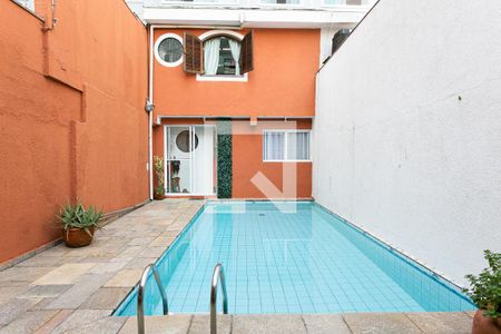 Casa à venda com 250m², 4 quartos e 2 vagasPiscina
