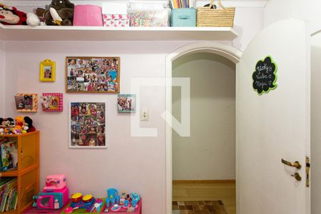 Casa à venda com 250m², 4 quartos e 2 vagasSuíte 2