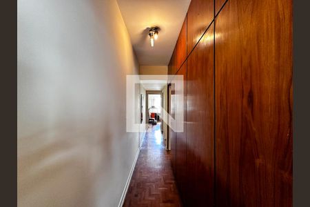 Casa à venda com 145m², 3 quartos e 1 vagaCorredor Quartos