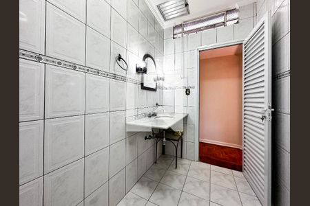 Casa à venda com 145m², 3 quartos e 1 vagaBanheiro