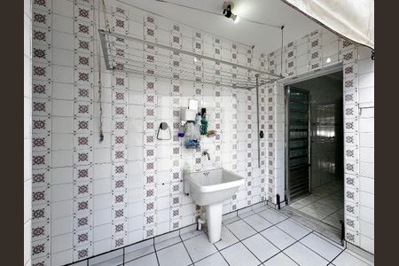 Casa à venda com 145m², 3 quartos e 1 vagaÁrea de Serviço