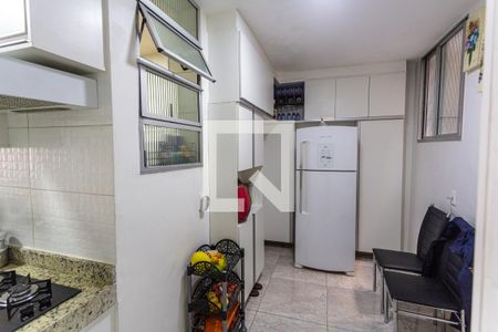 Apartamento à venda com 110m², 3 quartos e sem vaga Apartamento à venda com 110m², 3 quartos e sem vagaCozinha/Área de Serviço