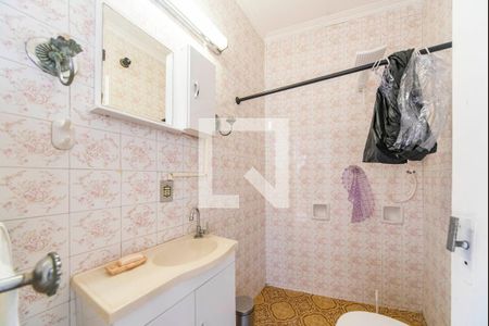 Casa à venda com 220m², 4 quartos e 3 vagasBanheiro da Edícula