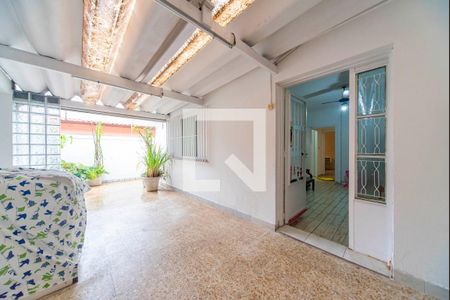 Casa à venda com 220m², 4 quartos e 3 vagasQuintal Fundos
