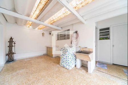 Casa à venda com 220m², 4 quartos e 3 vagasQuintal Fundos