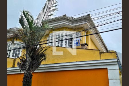 Casa de condomínio à venda com 170m², 4 quartos e 2 vagas Casa de condomínio à venda com 170m², 4 quartos e 2 vagasPlaca