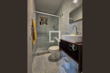 Casa de condomínio à venda com 170m², 4 quartos e 2 vagas Casa de condomínio à venda com 170m², 4 quartos e 2 vagasBanheiro de serviço