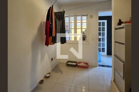 Casa de condomínio à venda com 170m², 4 quartos e 2 vagas Casa de condomínio à venda com 170m², 4 quartos e 2 vagasQuarto de Serviço