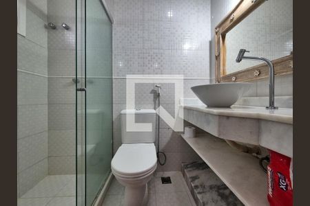 Casa de condomínio à venda com 170m², 4 quartos e 2 vagas Casa de condomínio à venda com 170m², 4 quartos e 2 vagasBanheiro da Suíte 1