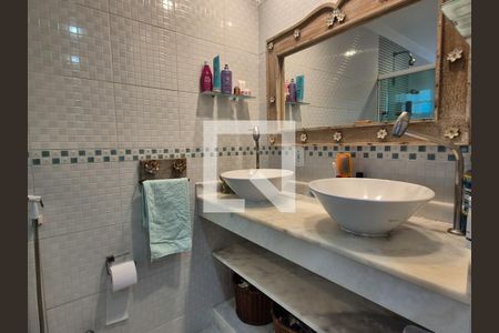 Casa de condomínio à venda com 170m², 4 quartos e 2 vagas Casa de condomínio à venda com 170m², 4 quartos e 2 vagasBanheiro da Suíte 3