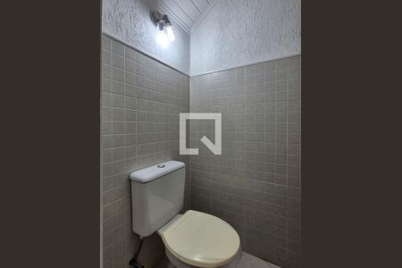 Casa de condomínio à venda com 170m², 4 quartos e 2 vagas Casa de condomínio à venda com 170m², 4 quartos e 2 vagasLavabo