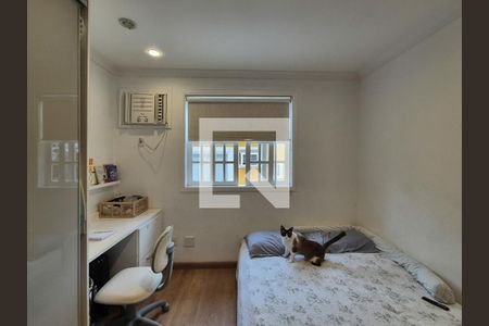 Casa de condomínio à venda com 170m², 4 quartos e 2 vagas Casa de condomínio à venda com 170m², 4 quartos e 2 vagasSuite 4