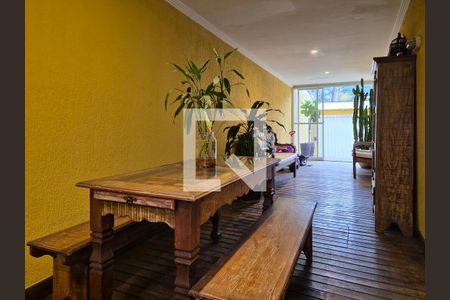 Casa de condomínio à venda com 170m², 4 quartos e 2 vagas Casa de condomínio à venda com 170m², 4 quartos e 2 vagasÁrea gourmet