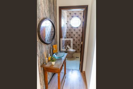 Casa à venda com 286m², 4 quartos e 4 vagasLavabo