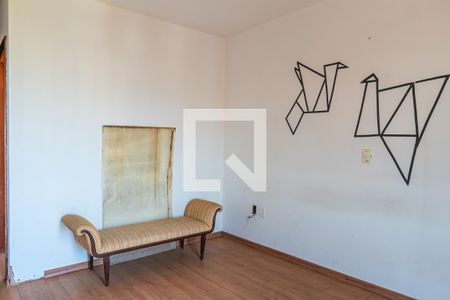 Casa à venda com 286m², 4 quartos e 4 vagasSuíte