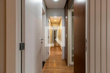 Corredor de apartamento para alugar com 2 quartos, 71m² em São Francisco, Curitiba
