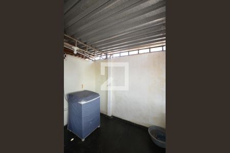 Casa à venda com 110m², 4 quartos e 1 vagaÁrea de Serviço