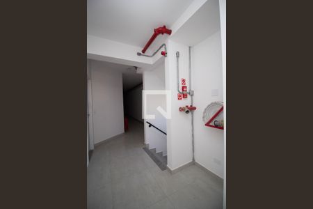 Apartamento à venda com 48m², 2 quartos e sem vaga Apartamento à venda com 48m², 2 quartos e sem vagaHall social
