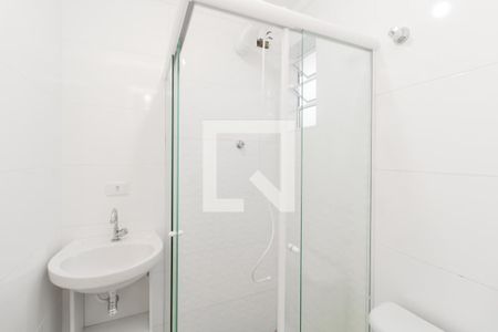 Banheiro de kitnet/studio para alugar com 1 quarto, 18m² em Vila Paulistania, São Paulo