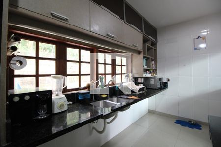 Casa à venda com 1400m², 3 quartos e 6 vagasCozinha